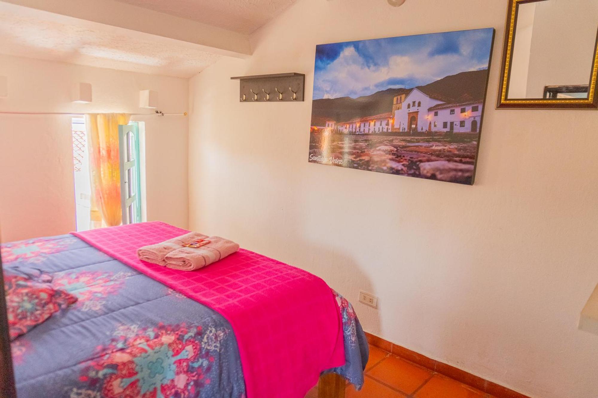 Hospedaje La Casa De Chavela Centro Historico บียาเดเลย์บา ภายนอก รูปภาพ